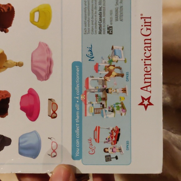 American girl Downtown style collection 48 pieces mega bloks personalized - Picture 3 of 4
